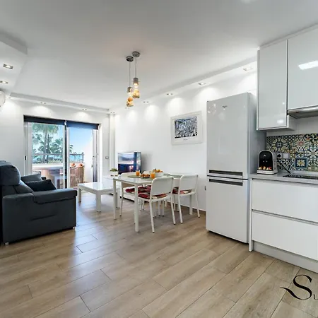 With Terrace & Sea View Ref050 *