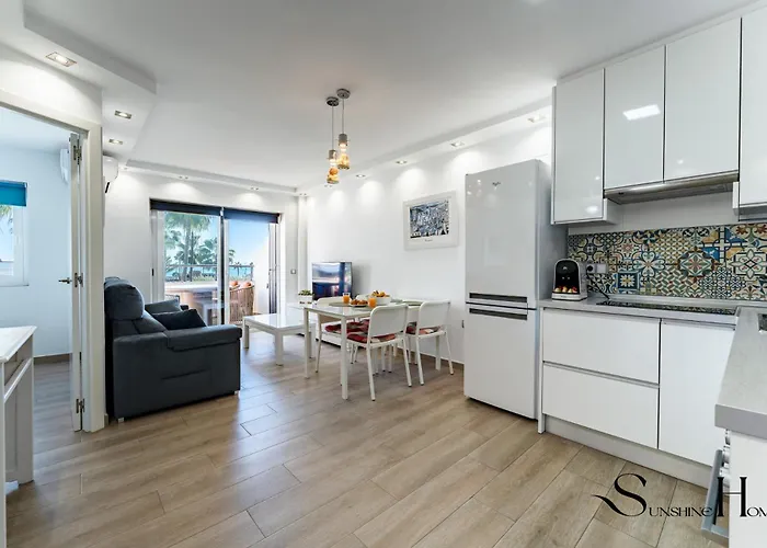 With Terrace & Sea View Ref050 *