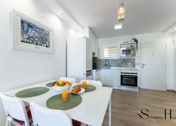 With Terrace & Sea View Ref050 Torremolinos