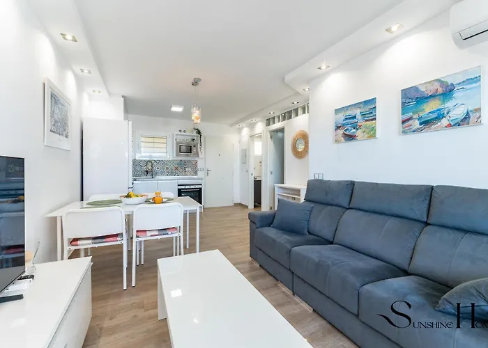 With Terrace & Sea View Ref050 Appartamento *