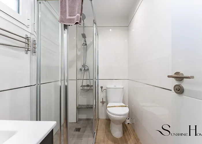 With Terrace & Sea View Ref050 Appartamento *